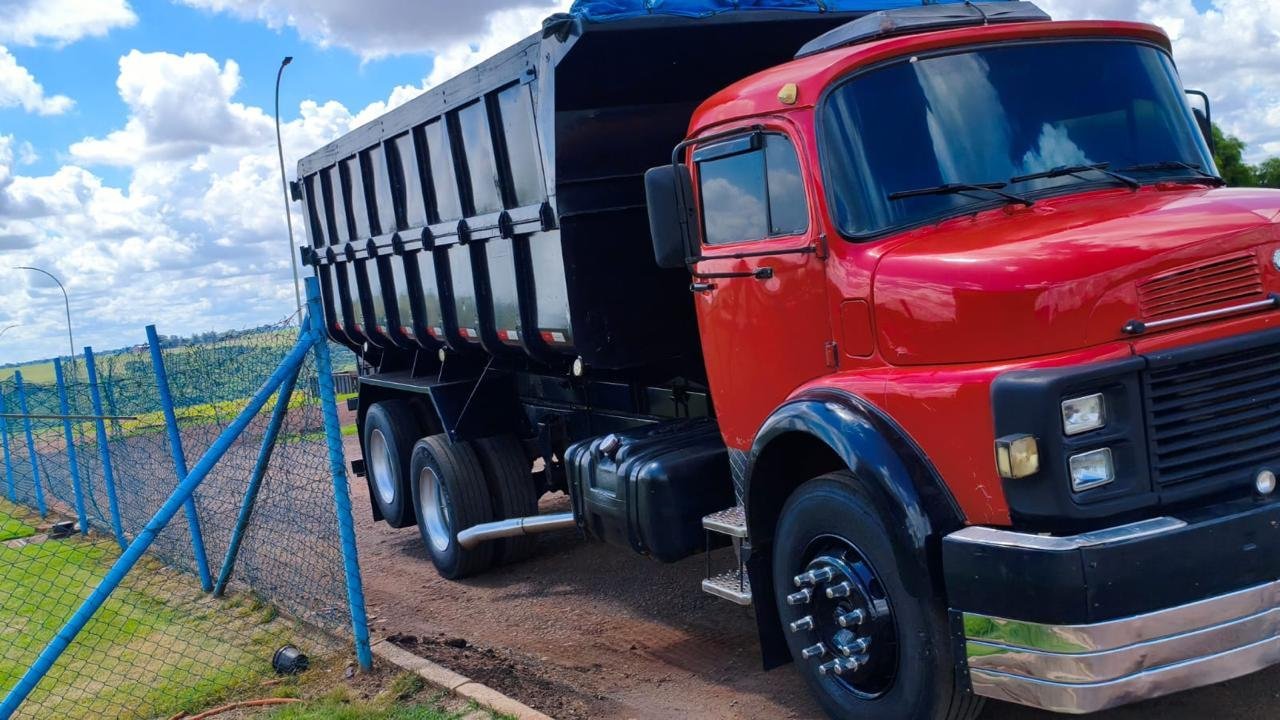 CAMINHAO CACAMBA 1316 MERCEDES - Foto 4