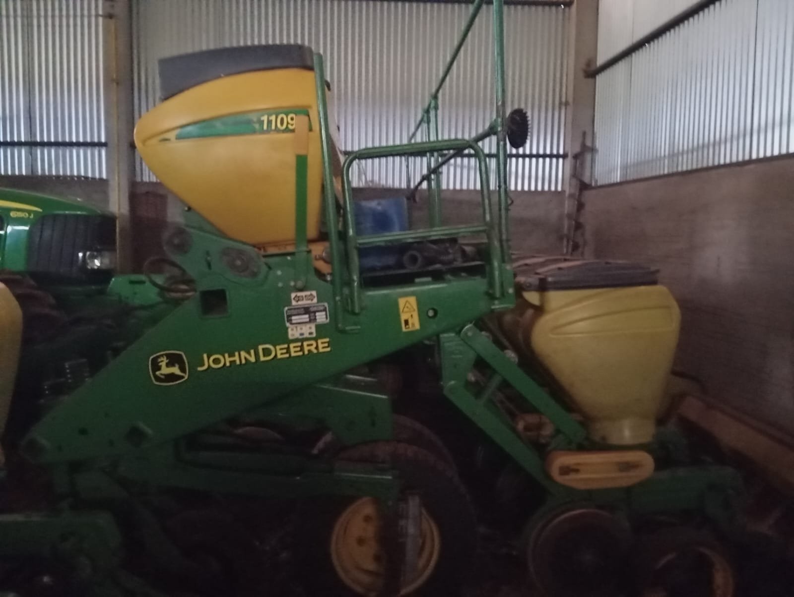 PLANTADEIRA JOHN DEERE 1109 - Foto 2
